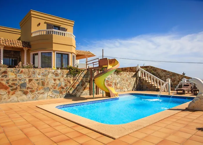 Villa Las Cuevas